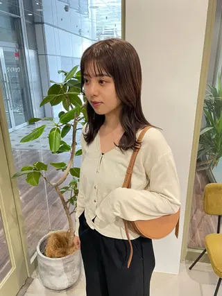 ミディアム カットパーマモデル 山中 遥のヘアスタイル