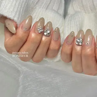 ネイル BONHEUR Annaのネイルデザイン