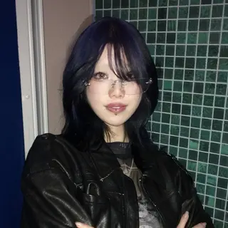 セミロング ORGN.所属・二千華 /派手髪デザインのヘアスタイル