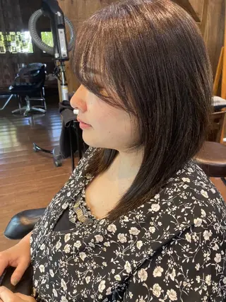 ミディアム 飯田 仁美のヘアスタイル