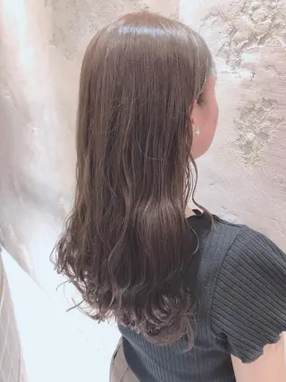 セミロング 代表山口ひな 髪質改善のプロのヘアスタイル