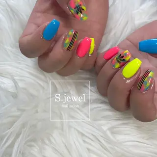 ネイル S♡JEWEL所属・S. JEWELのネイルデザイン