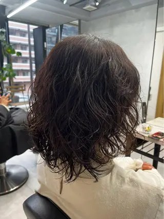 ミディアム パーマ 小森聖奈 韓国風レイヤーカットのヘアスタイル
