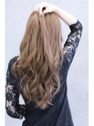 ロング カラー パーマ ヘアアレンジ 大阪レミーエクステ チビ編み込みのヘアスタイル