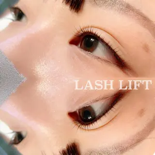 マツエク・マツパ Lim五反田所属・TSUNA 🌙 Lim 五反田のマツエク・マツパデザイン