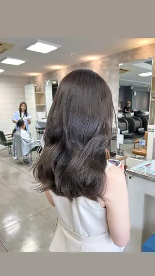 セミロング 🫧艶髪カラー🫧 森本くるみのヘアスタイル