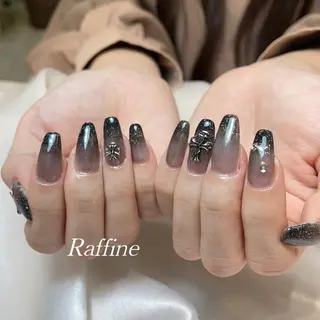 ネイル RAFFINE 月🦋🩵のネイルデザイン