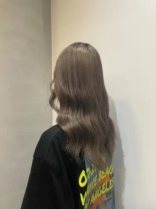 ロング カラー パーマ ヘアアレンジ ハイトーンカラー🤍 山下 優華のヘアスタイル