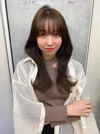 セミロング 大人可愛いレイヤー 大田のヘアスタイル