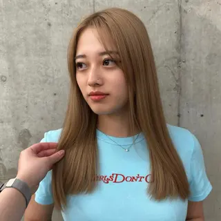 セミロング alo所属・ほの/ブリーチモデル 🎀/艶カラー‎のヘアスタイル