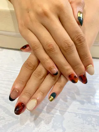 ネイル Nest 岩崎のネイルデザイン