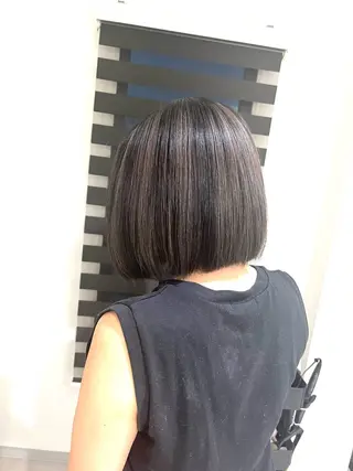 ショート カラー イロアイヘアー Renのヘアスタイル