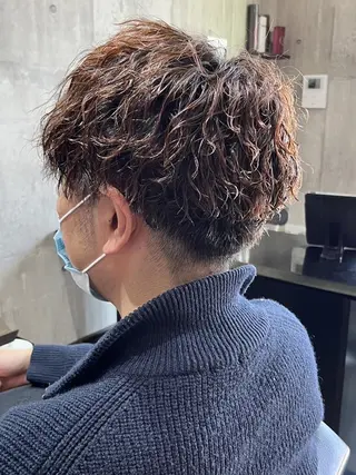 メンズ パーマ PLUSISM Velen所属・高橋嵐 プラスイズムヴェレンのヘアスタイル