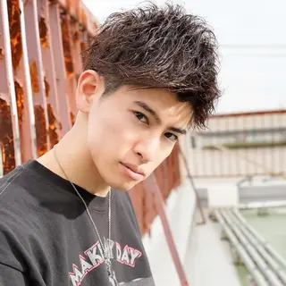 ショート カラー メンズ メンズヘア特化 崎田 成人のヘアスタイル