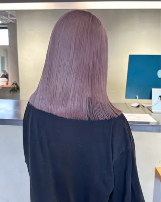 セミロング mei🪽 カラーモデルのヘアスタイル