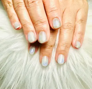 ショート lumière saintenailのネイルデザイン