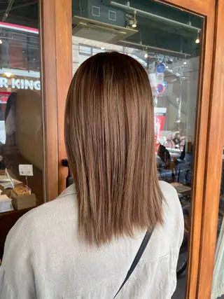 セミロング カラー いまじゅく あおいのヘアスタイル