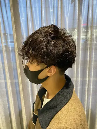 パーマ メンズ 磯田 冬弥のヘアスタイル