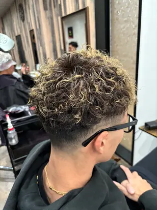 パーマ メンズ EDEN店長／ 短髪／パーマ職人🔥のヘアスタイル