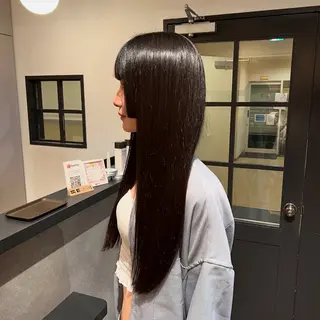 ロング 朝海 明華のヘアスタイル