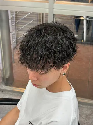 ミディアム カラー パーマ メンズ メンズパーマ特化 🔥韓国ヘア職人🔥のヘアスタイル