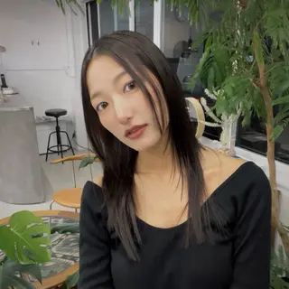 セミロング INORI /フェイスレイヤーのヘアスタイル