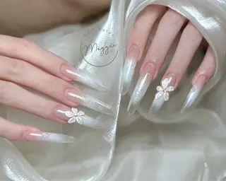ネイル Maggie Nail🦩のネイルデザイン