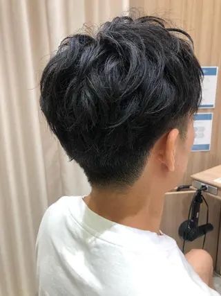 パーマ メンズ 美容室fuwat所属・侑🌈特価 映える店内でカット✨のヘアスタイル