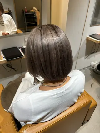 ショート カラー 艶髪ブリーチ/レイヤ ー/竹本幸希のヘアスタイル