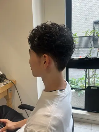 ショート メンズ ナミ🩶暗髪/暖色 ❤️/透明感/縮毛のヘアスタイル