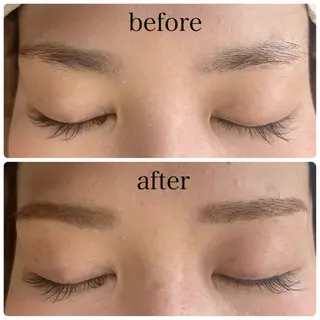 アイブロウ Regene ARAKIのネイルデザイン