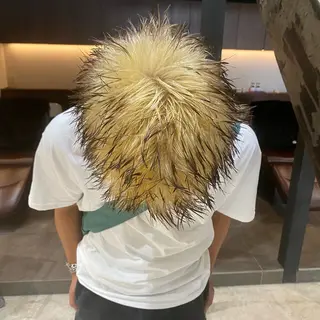 ショート メンズ デザインカラー AYA/DEANのヘアスタイル