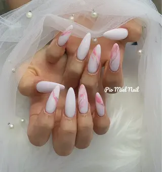 ミディアム Pio Mielのネイルデザイン