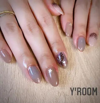 ネイル YUKA （ネイリスト）のネイルデザイン
