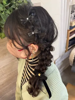 ロング ヘアアレンジ PLUS縁所属・ヘアメイク10年から 美容師💄Anriのヘアスタイル