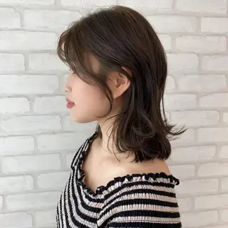 ミディアム カラー abilita AZUSAのヘアスタイル