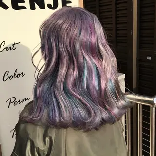 セミロング 長尾菜々美🐰 ／ハイトーンカラーのヘアスタイル