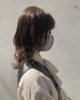 ミディアム ブリーチ/ウルフ ハッシュカット/石山のヘアスタイル