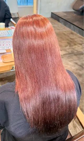 カラー 塩谷 楓のヘアスタイル