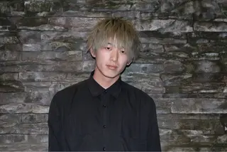 ショート カラー パーマ ヘアアレンジ メンズ 🔥メンズ特化渡辺 🔥ブリーチカラーのヘアスタイル