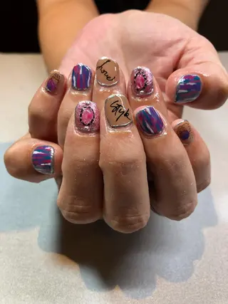 ネイル iiloo aromaworksのネイルデザイン