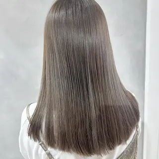 ミディアム カラー デザインカラー/パー マ🦖外岡咲希🦖のヘアスタイル