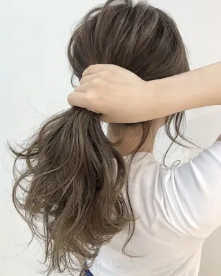 セミロング カラー 服部 樹季のヘアスタイル