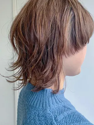 ショート nuu所属・💜ショート💜 ウルフ、ボブ二色亜美のヘアスタイル