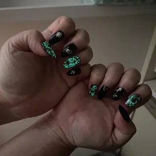 セミロング 石原 夕華のネイルデザイン