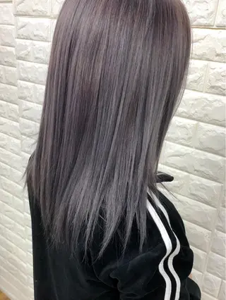 セミロング カラー famille所属・famille ファミーユのヘアスタイル