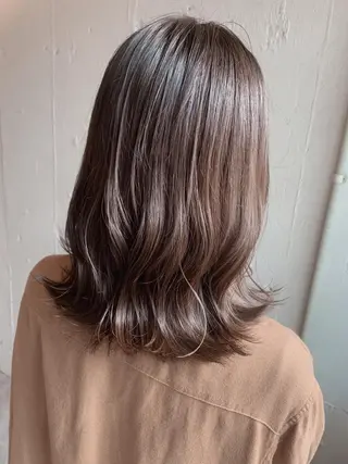 ミディアム カラー Fuuu《フゥ》所属・シノザキ シンゴのヘアスタイル