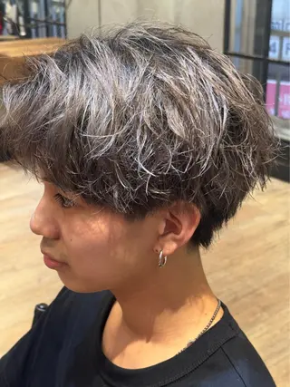 ショート カラー 立川/ブリーチ/ 髪質改善/西川翔真のヘアスタイル