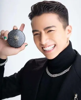 crown KIYOMIのマツエク・マツパデザイン