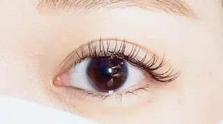 マツエク・マツパ 💜bora .のネイルデザイン